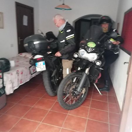 Affitta Camere Casa Delle Rose Villanova Monteleone Εξωτερικό φωτογραφία