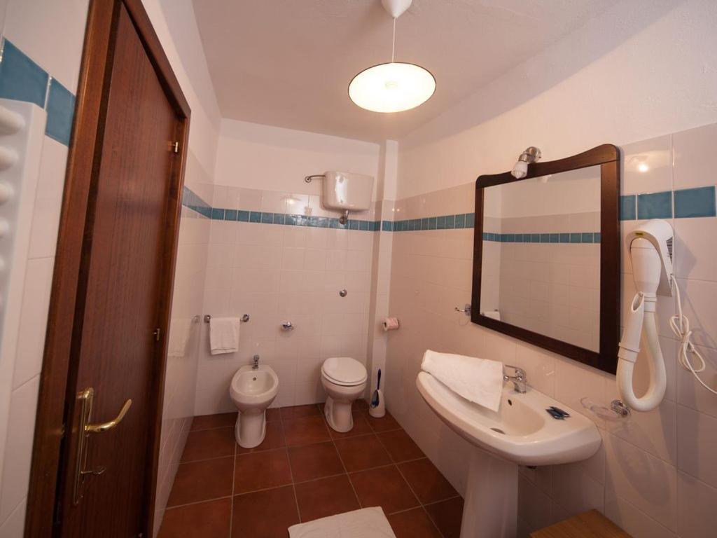 Affitta Camere Casa Delle Rose Villanova Monteleone Εξωτερικό φωτογραφία