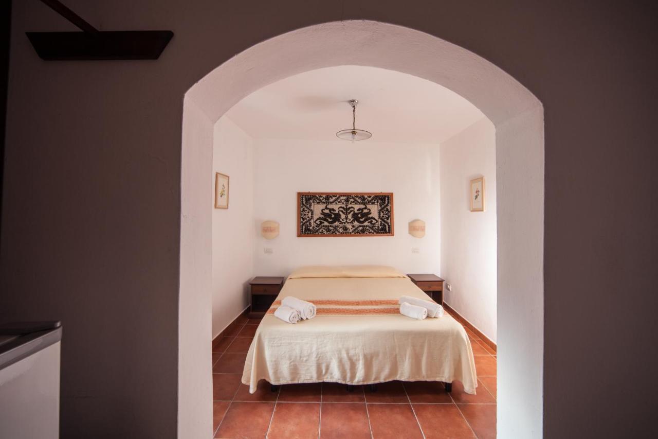 Affitta Camere Casa Delle Rose Villanova Monteleone Εξωτερικό φωτογραφία